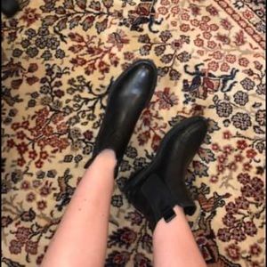 Zara real leath chelsea flat boots